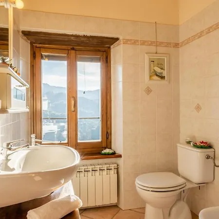 Il Belvedere Sulla Valle House Pescia